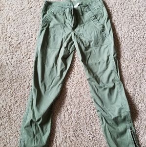 Cabi Traveler Pant Army Green